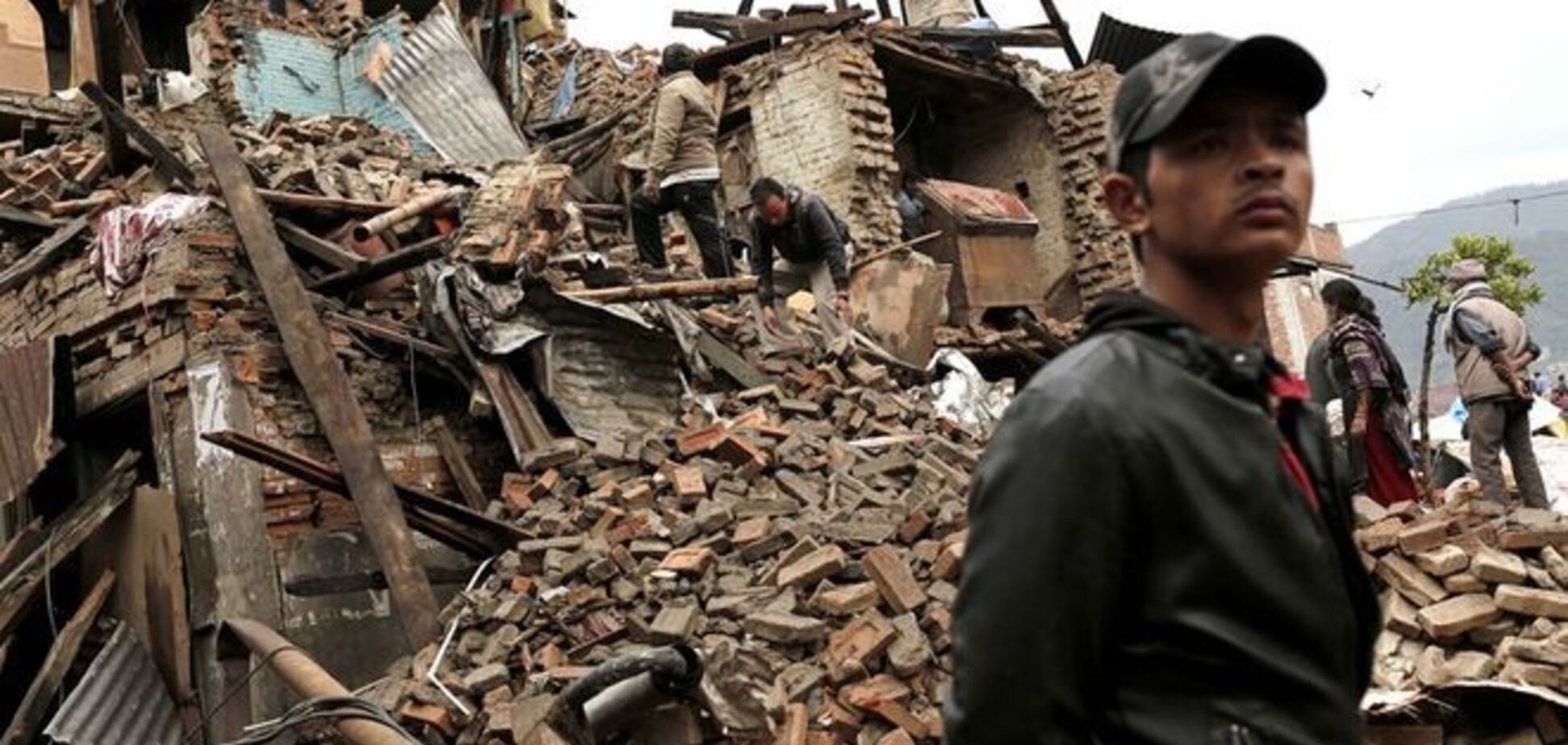 Землетрясение в Непале: мужчину спасли через 80 часов после ЧП