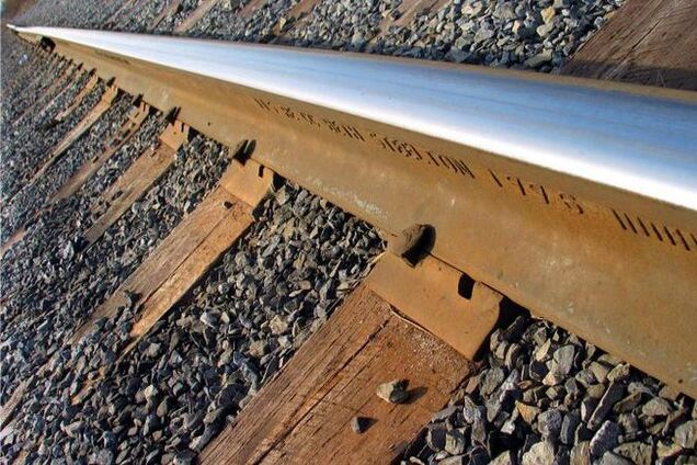 Мощный взрыв возле Ильичевска разворотил железную дорогу