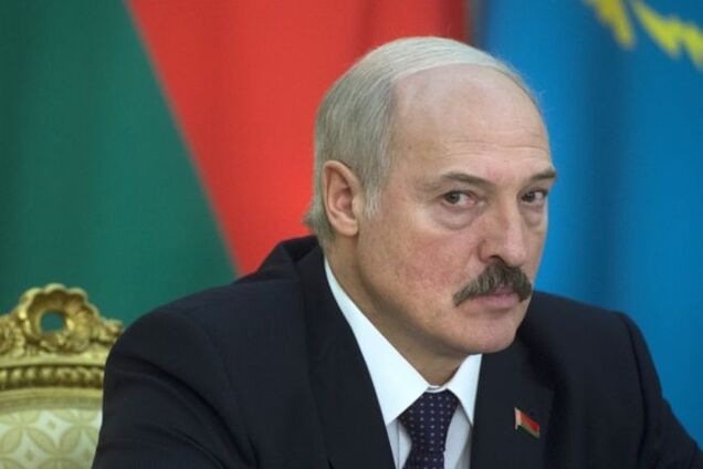Путіну на замітку. Лукашенко готовий озброїти півмільйона білорусів, якщо що