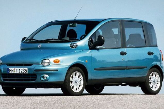 Слабонервным не смотреть: топ-10 самых уродливых авто всех времен