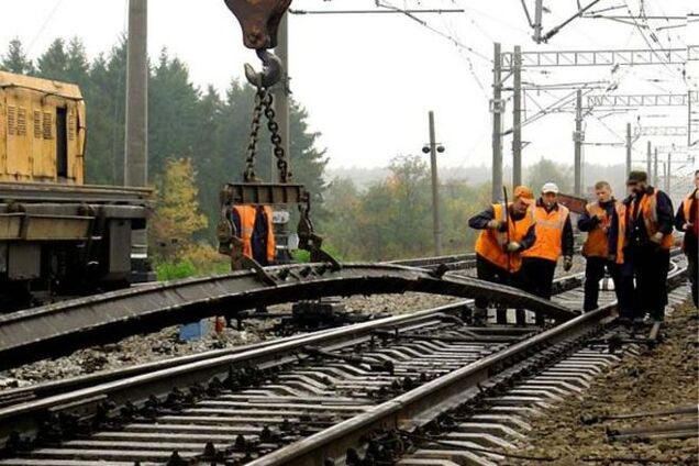 На территории донецких террористов подорван железнодорожный перегон