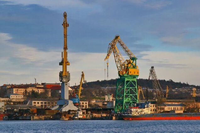 Россия отобрала у Порошенко Севастопольский морской завод: фотофакт