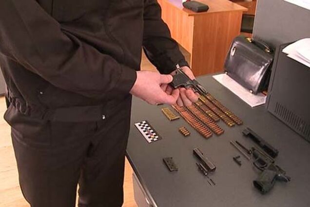 Житель Донбасу привіз на Вінниччину арсенал зброї та вибухівки: фото