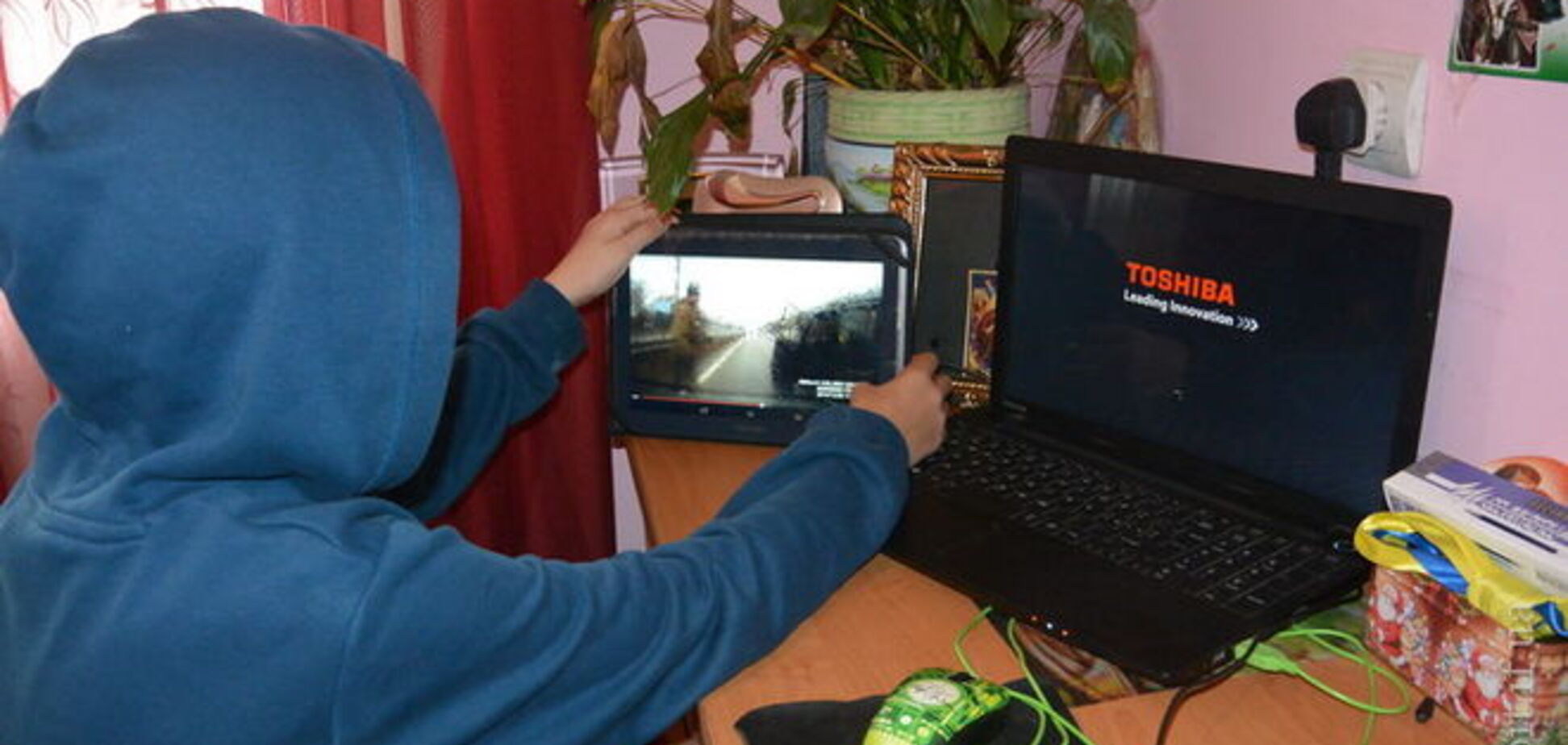 Школьник из Ивано-Франковска взламывает сайты террористов и ищет украинских военнопленных