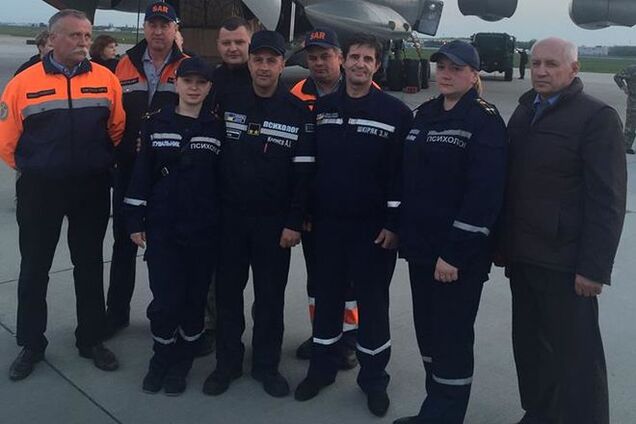 За украинцами в Непале наконец-то вылетел самолет