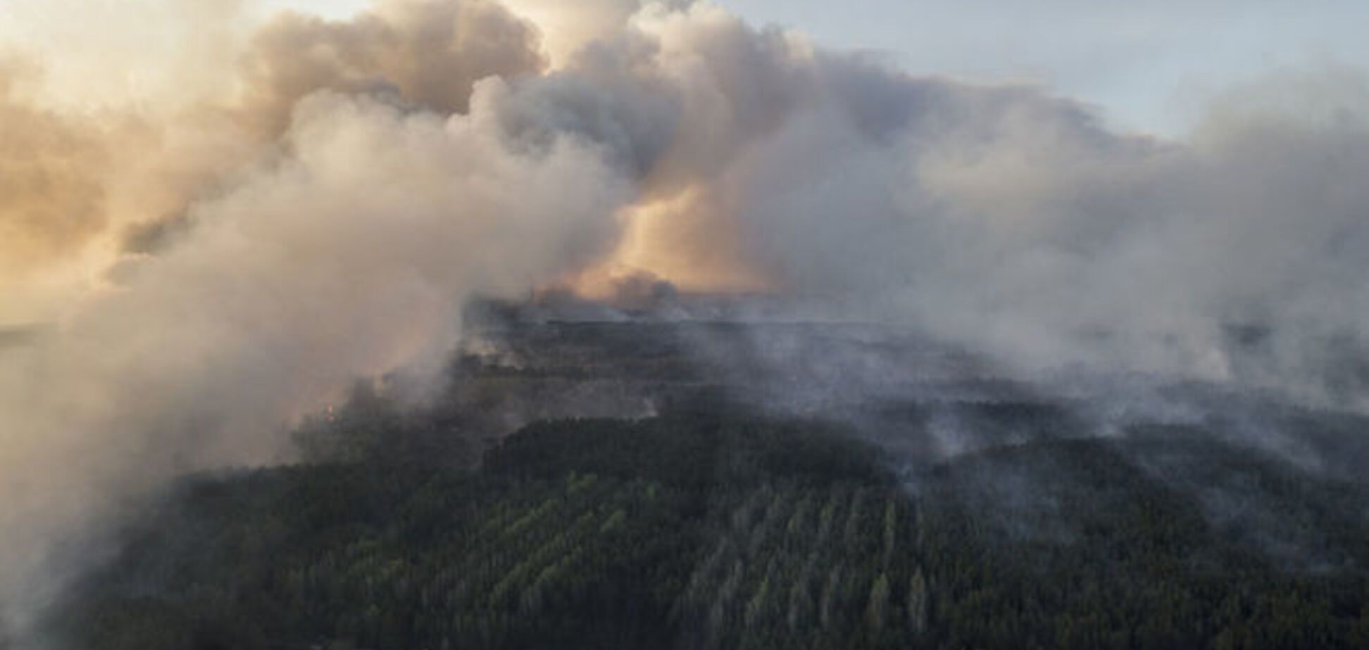 Пожар в зоне ЧАЭС: ветер пошел в сторону Киева