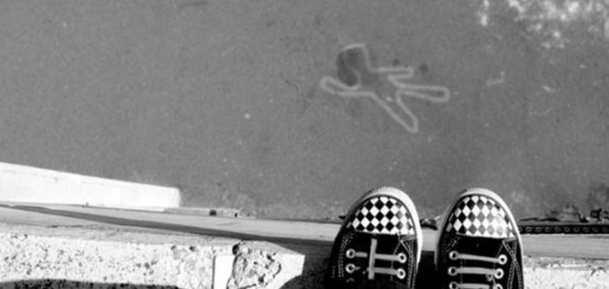 В Киеве братья-близнецы вместе выпрыгнули с восьмого этажа