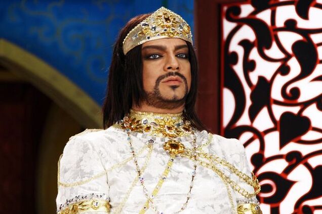 Филиппу Киркорову 48 лет: самые странные и эпатажные наряды Короля