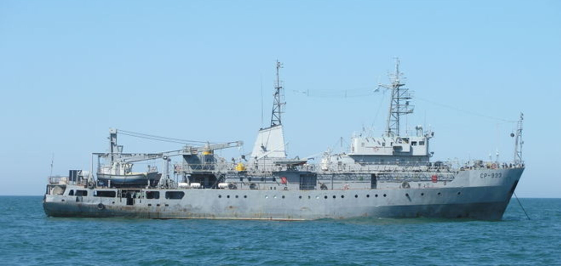 Провокация: боевой корабль России 'засветился' у границ Латвии