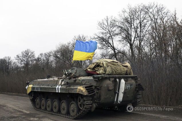 Жалобы женам и лишение премий: как в зоне АТО борются с пьянством