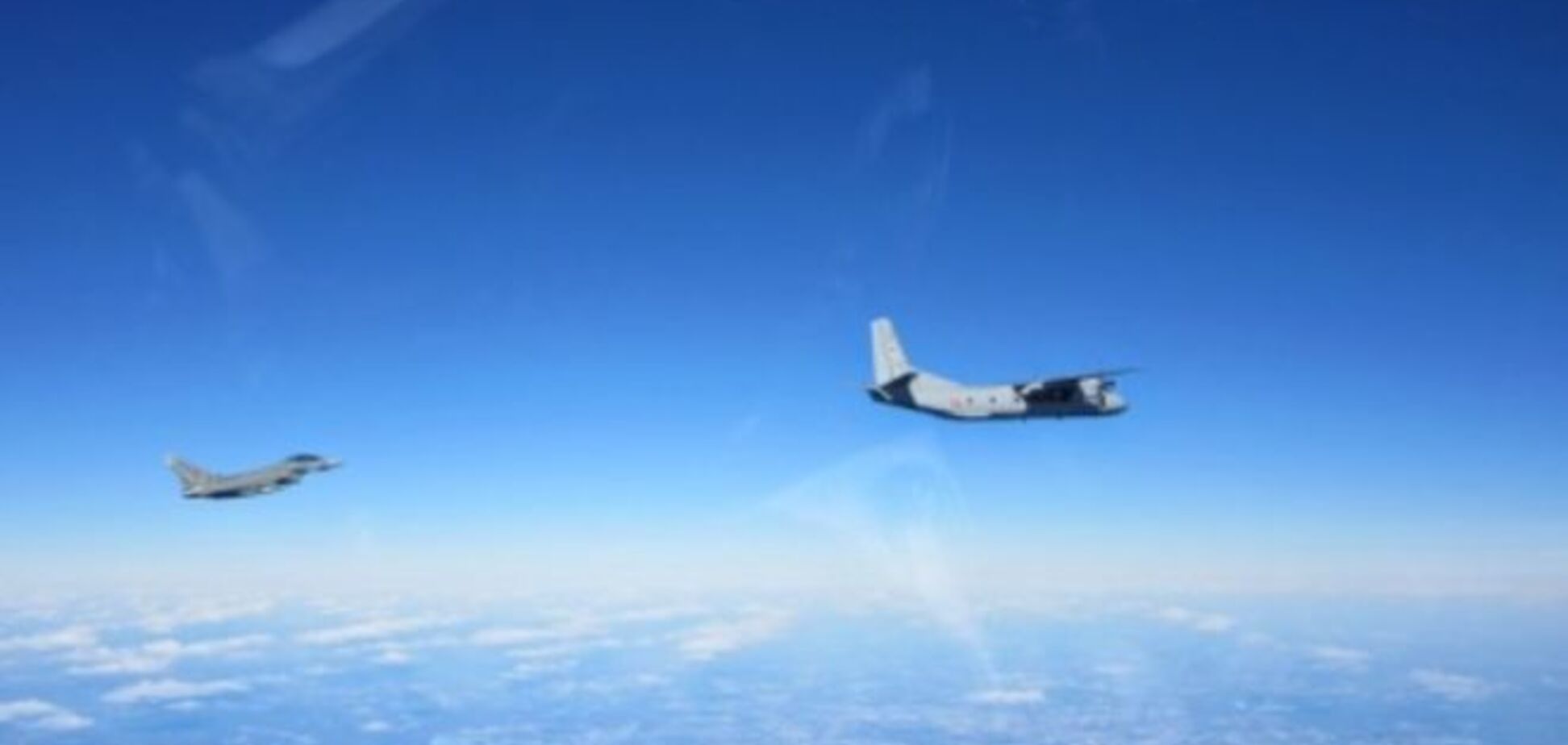 Опубликованы новые фото перехвата российских самолетов над Европой