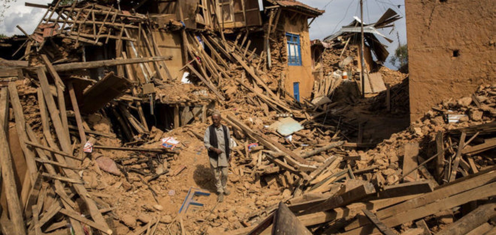 Землетрясение в Непале: жертв уже более 5500 человек