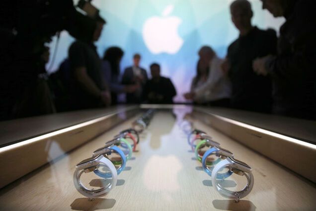Apple назвала дату появления 'умных часов' в магазинах