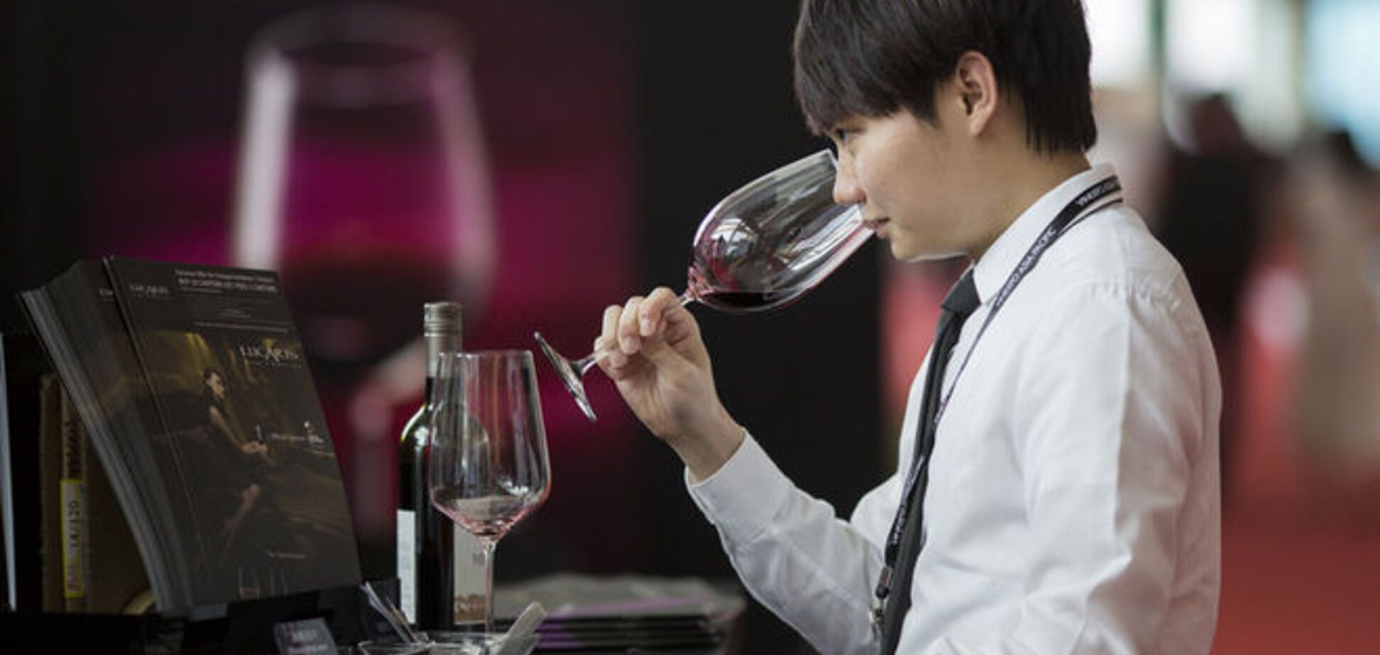 In vino veritas: люди совершили обратное чудо, превратив вино в 'воду'