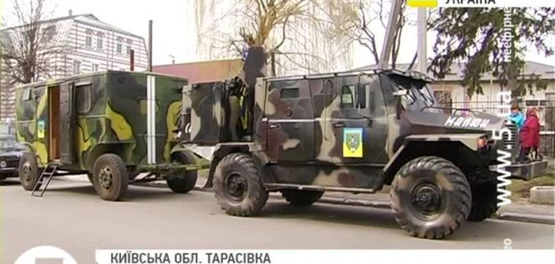 Жители Киевщины смастерили для АТО броневик и передвижную баню