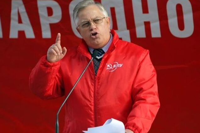 Симоненко перед допросом в СБУ: все пытаются расправиться с Компартией