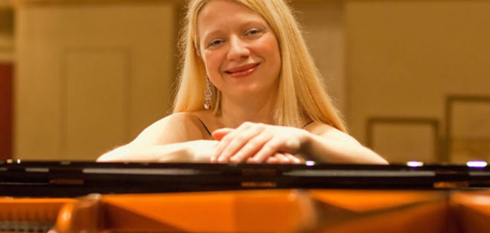 В Канаде оркестр уволил украинскую пианистку за пророссийские взгляды