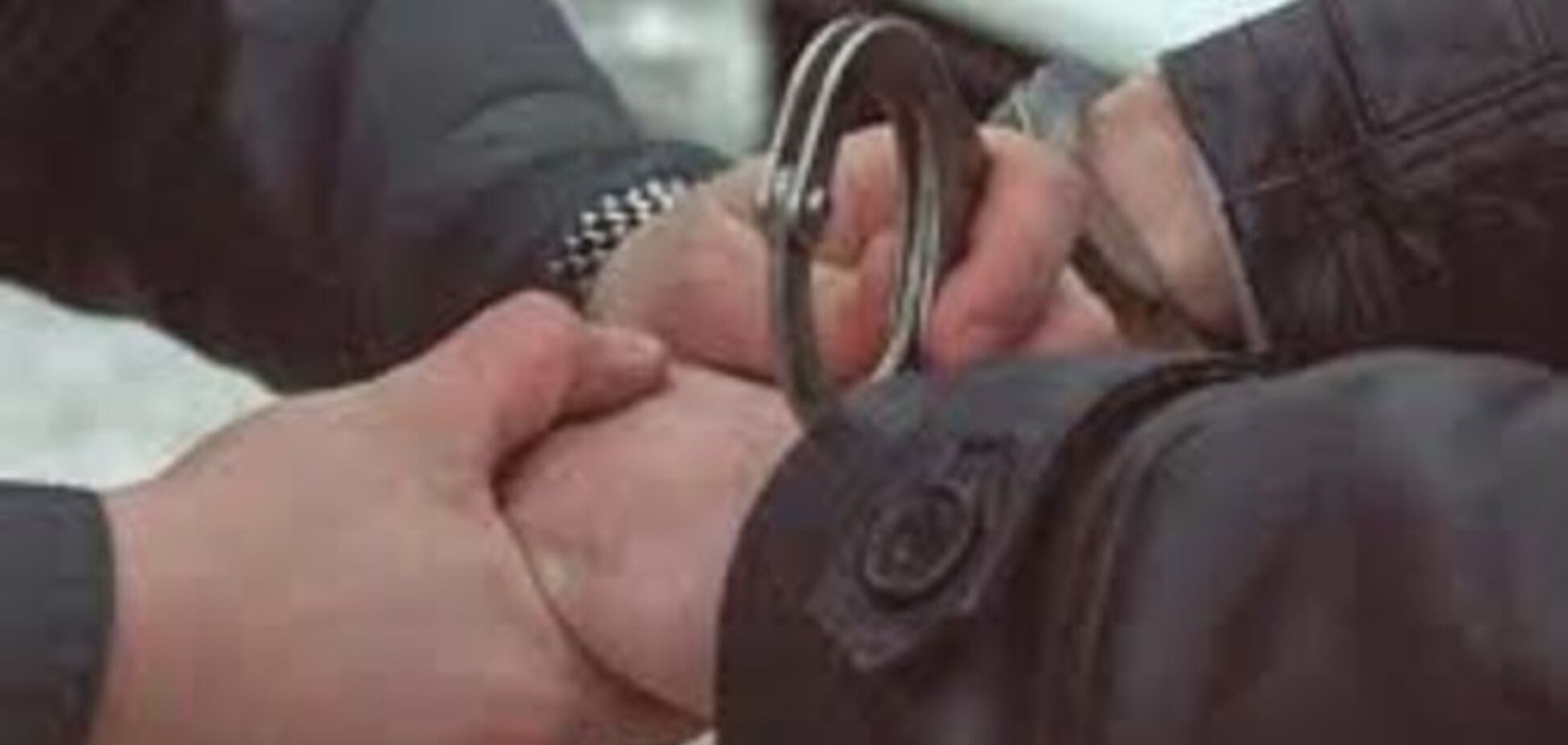 Командир воинской части вымогал взятку за консервы