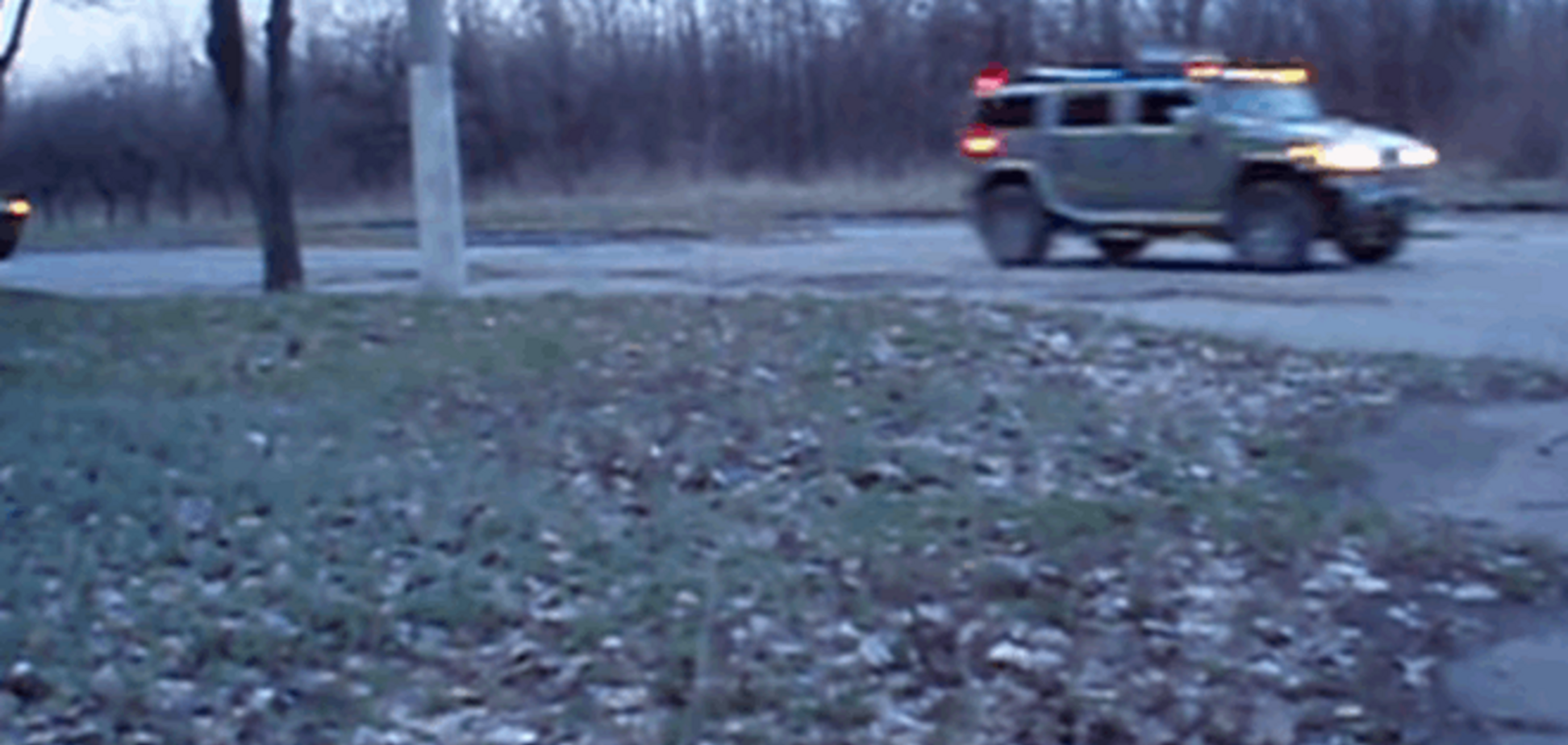 На Луганщине засняли очередную колонну бронетехники боевиков под предводительством 'Хаммера'