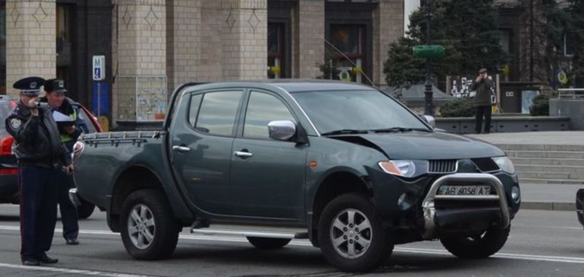 В аварию с сыном Порошенко попало авто, предназначенное для АТО