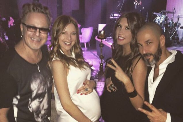 Беременные Наталья Подольская и Кети Топурия померились животами на вечеринке