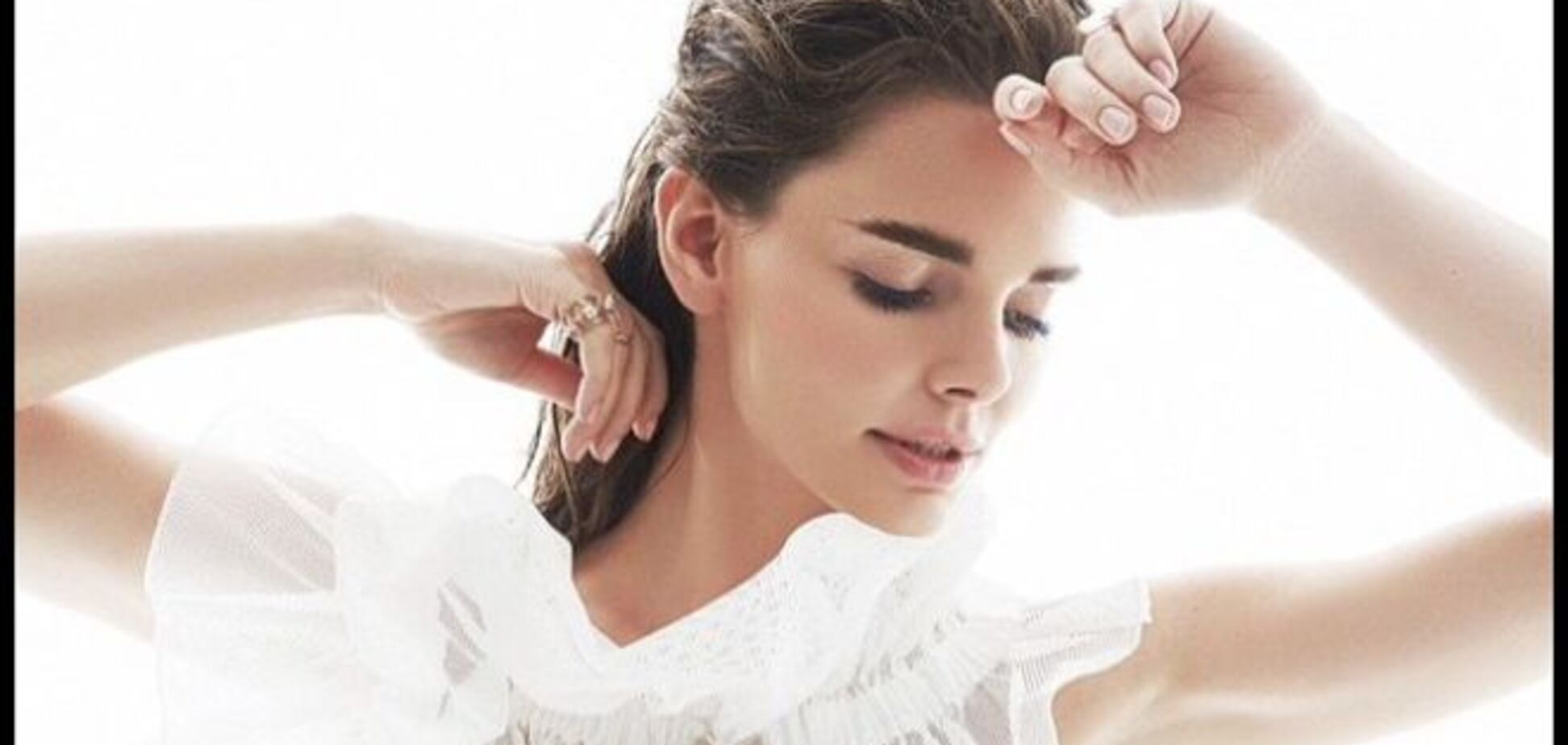 Лиза Боярская показала трогательный снимок с мужем и сыном