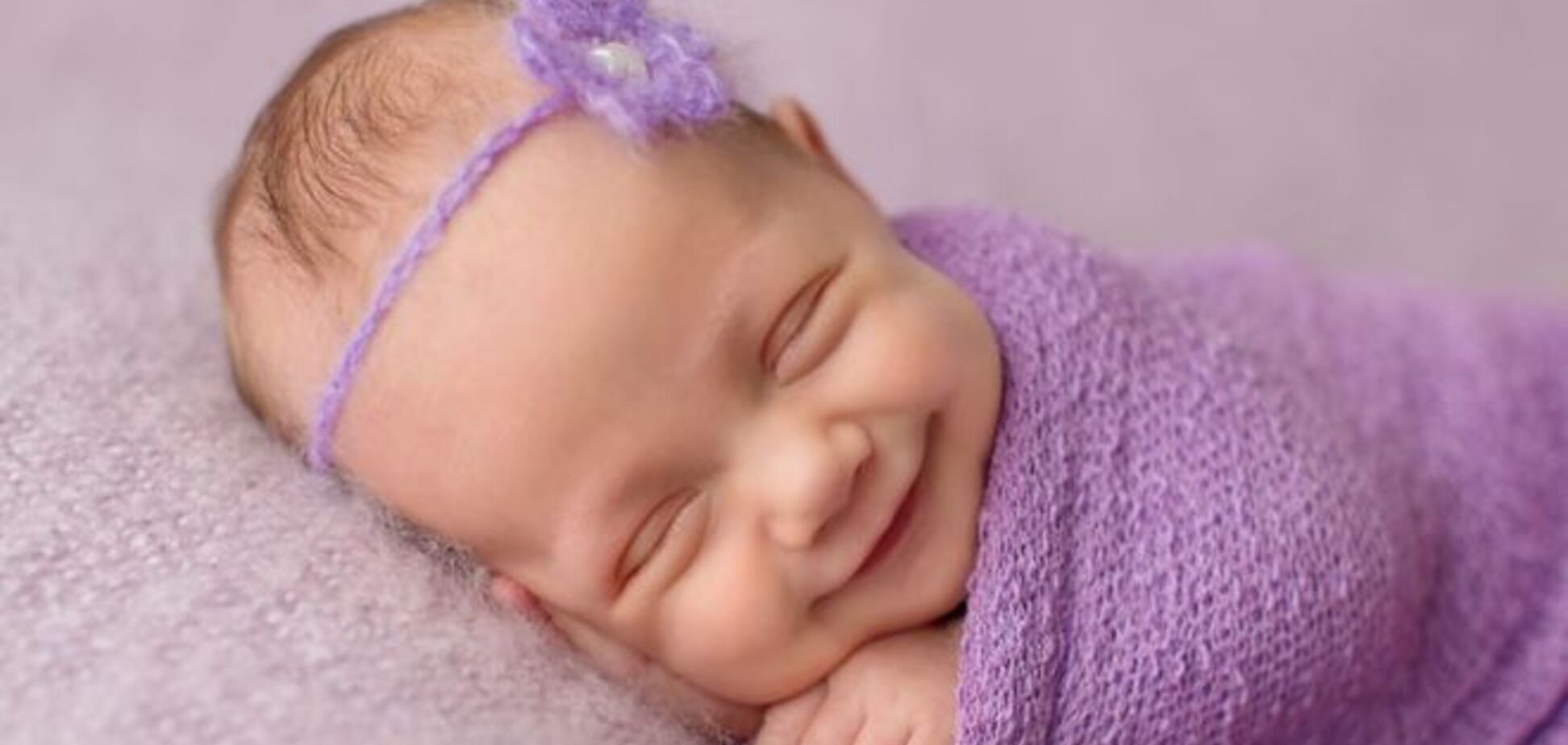 Подборка бесподобных улыбок спящих малышей