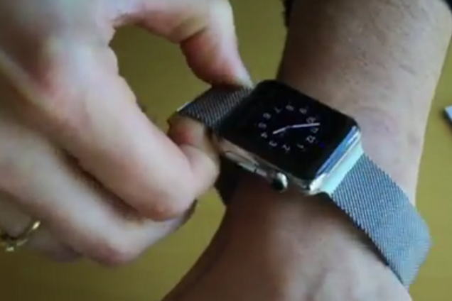 Появилось первое видео с распаковкой 'умных' часов Apple Watch