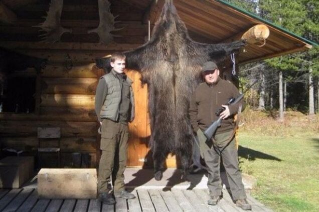 Депутат от БПП похвастался оружием и убитыми животными