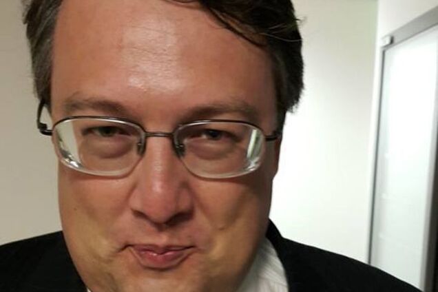 Всезнающий Геращенко является секретной разработкой Google – волонтер Мочанов