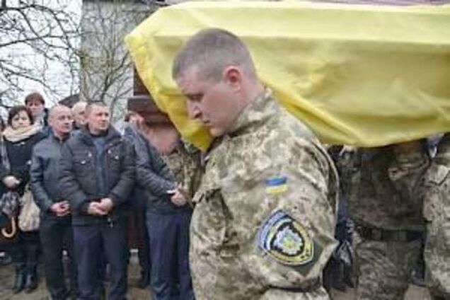 В морг Днепропетровска из зоны АТО привезли еще двоих воинов, погибших два дня назад