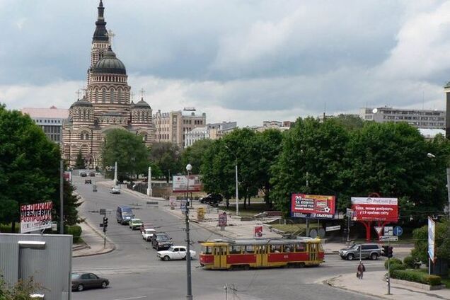 В Харькове произошла стычка между участниками первомайского и проукраинского митингов