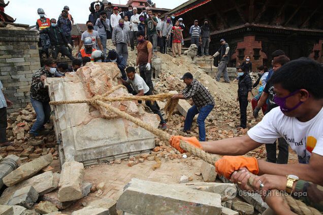 Землетрясение в Непале: погибших уже более 6200 человек