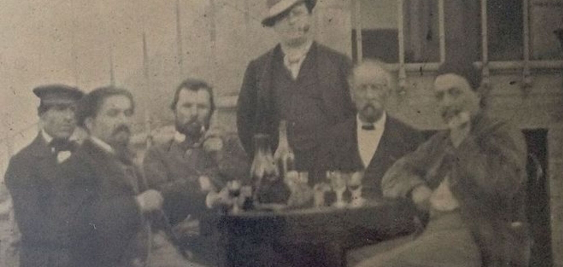 Найден уникальный снимок с Ван Гогом и Гогеном. Фотофакт