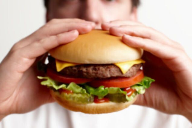 Меньше гамбургеров: McDonalds сокращает меню