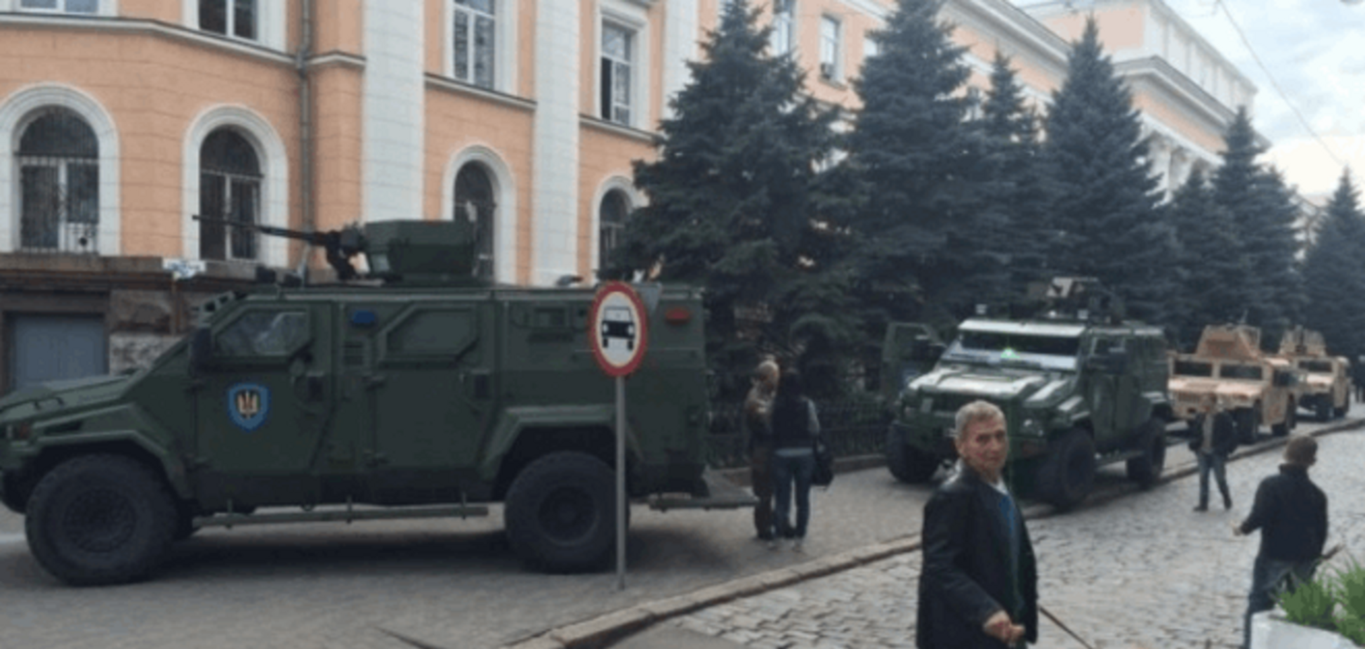 В Одессу стягивают силы 'Альфы' и военную технику