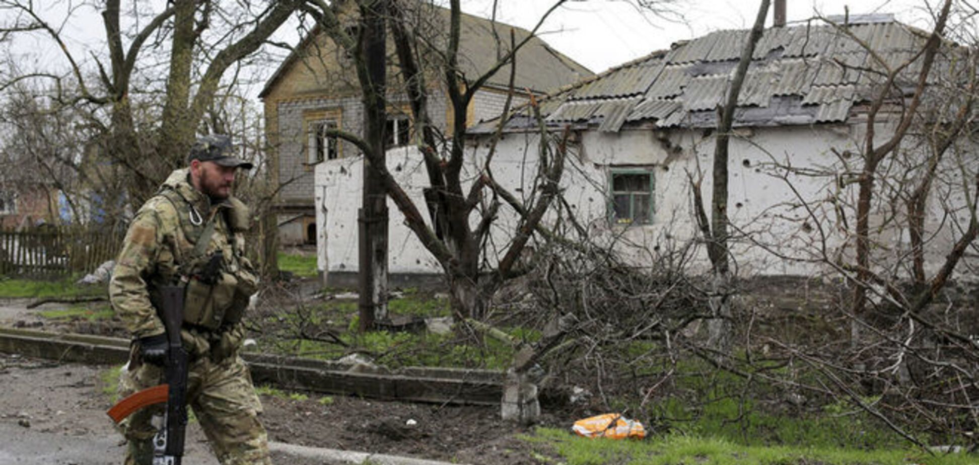 Украинских воинов в Песках обстреляли из четырех видов оружия