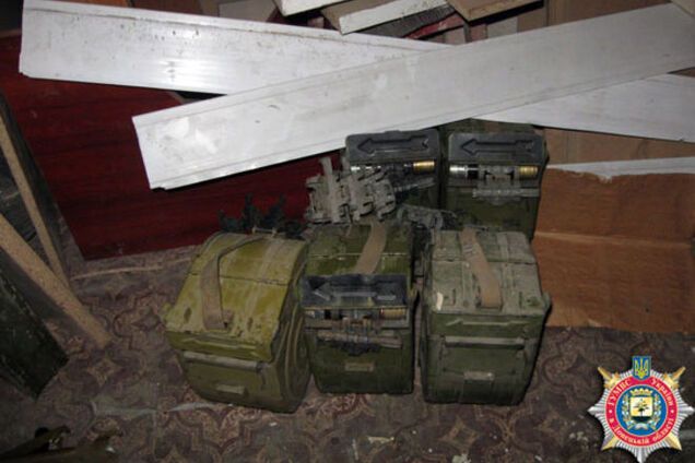 В Красноармейске нашли тайник с огромным количеством оружия: фото