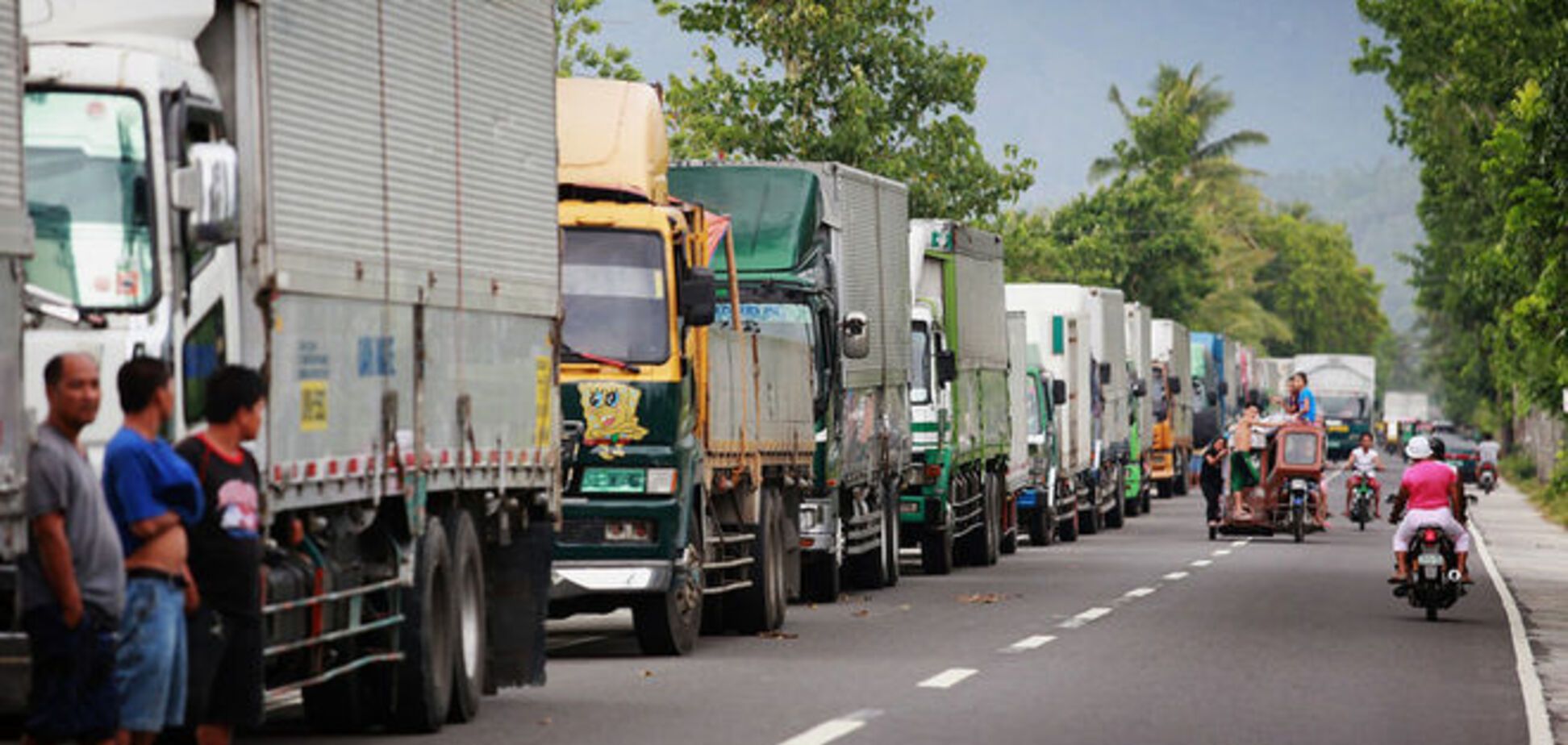 На Филиппинах эвакуировано более 10 тыс. человек из-за тайфуна