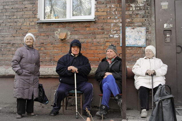 В Москве подросток выбросил с балкона кресло и убил пенсионера