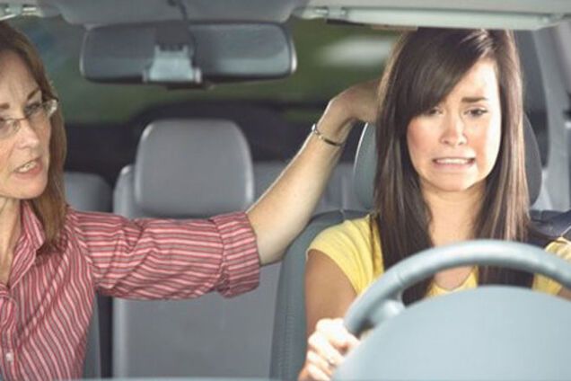 Названы самые распространенные ошибки водителей-новичков