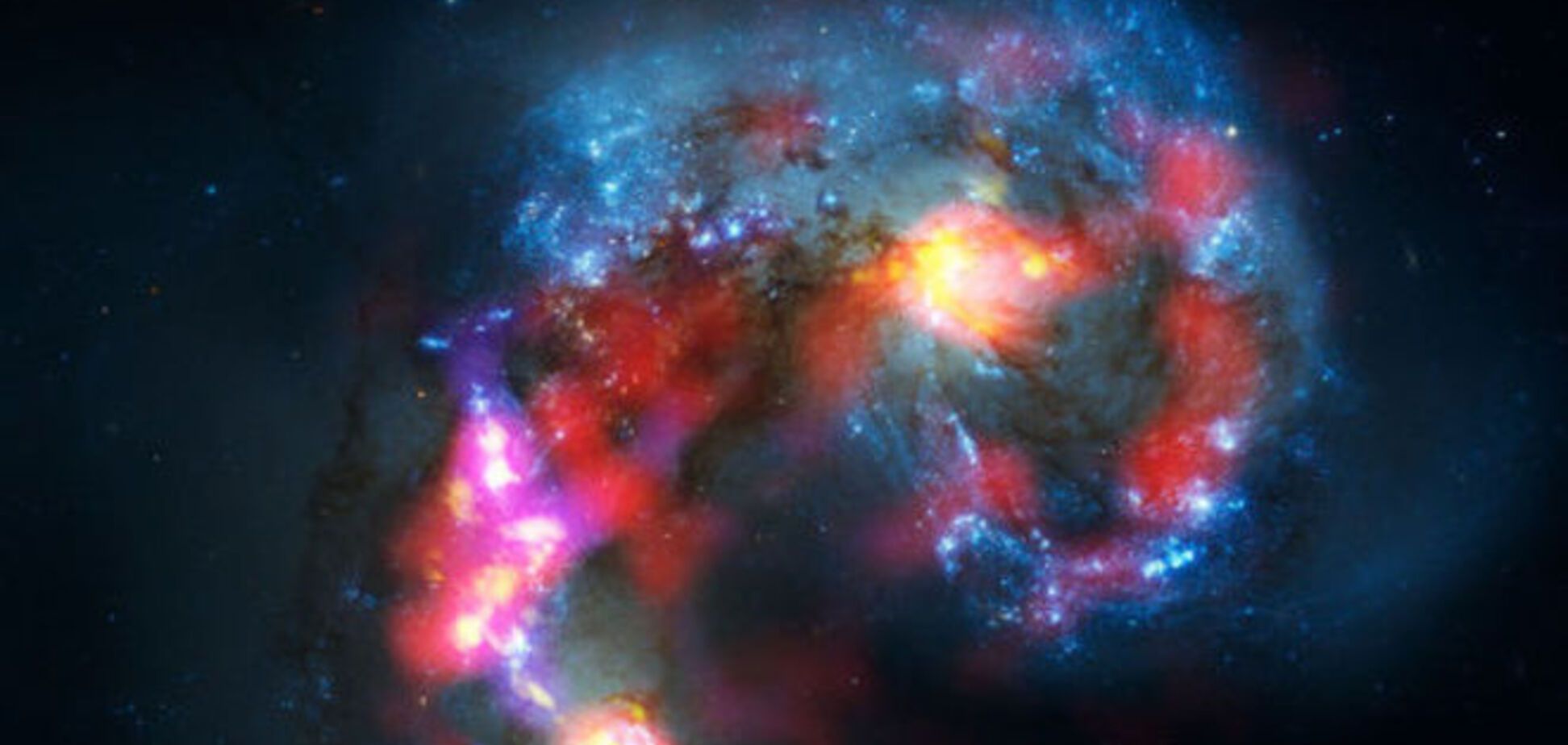 Астрономы нашли в галактике космический реликт - 'яйцо динозавра'