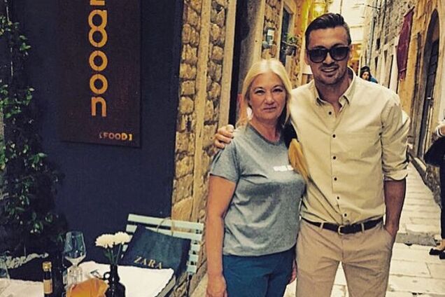 Милевский показал свою красавицу-блондинку маму