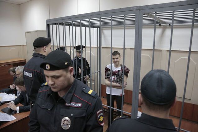 Хороший и плохой вариант: адвокат Савченко рассказал, что ждет летчицу