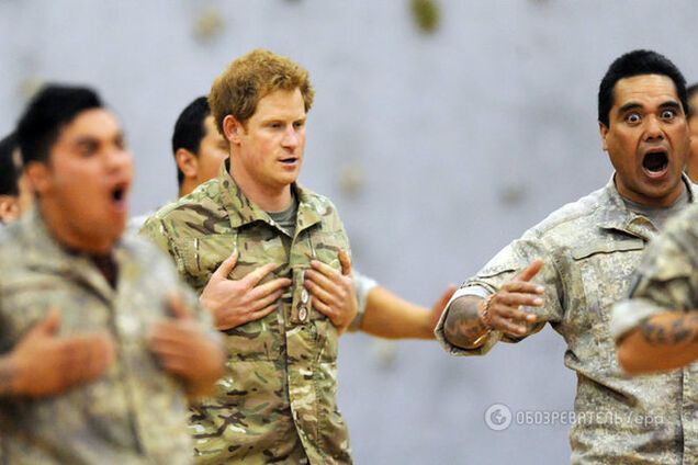 Принц Гарри исполнил танец новозеландских регбистов. Фото- и видеофакт