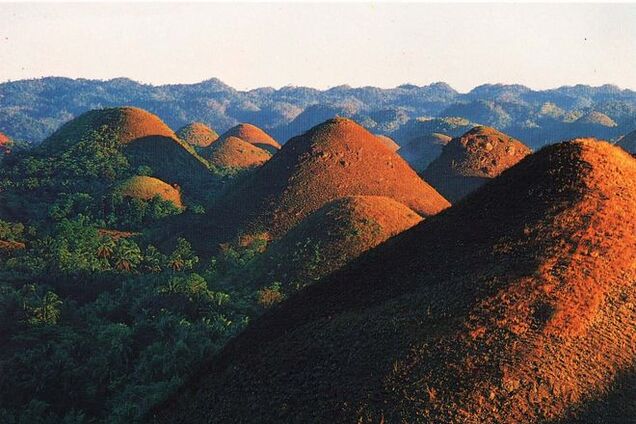 'Шоколадные холмы' острова Бохоль на Филиппинах