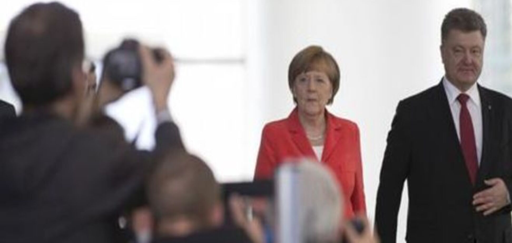 Меркель и Порошенко не только обменялись любезностями