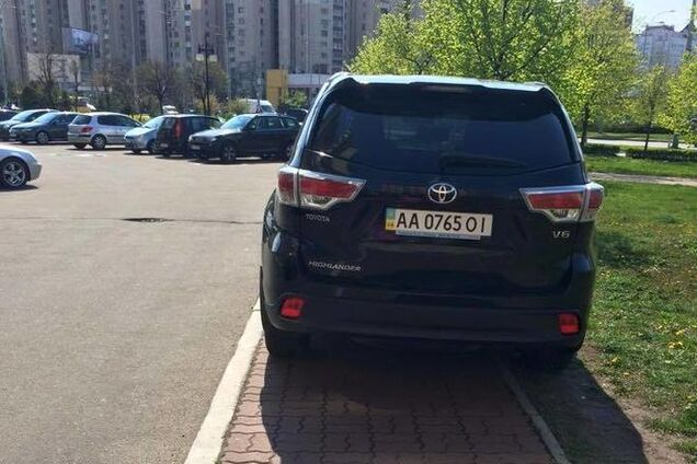 В Киеве очередной 'герой' допустил 'самый большой грех' парковки