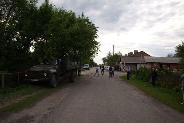 На Сумщине грузовик сбил трех малолетних девочек