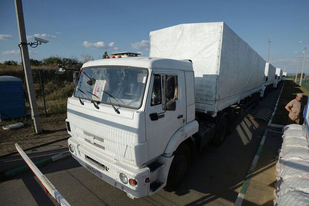 Путінський 'гумконвой' вдерся на Донбас: терористам везуть підручники